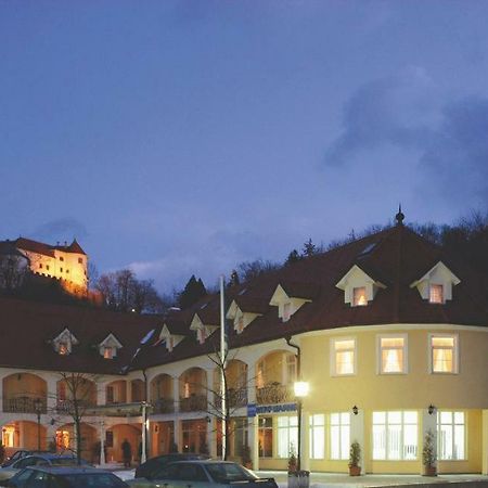 Hotel Razgorsek ヴェレニエ エクステリア 写真