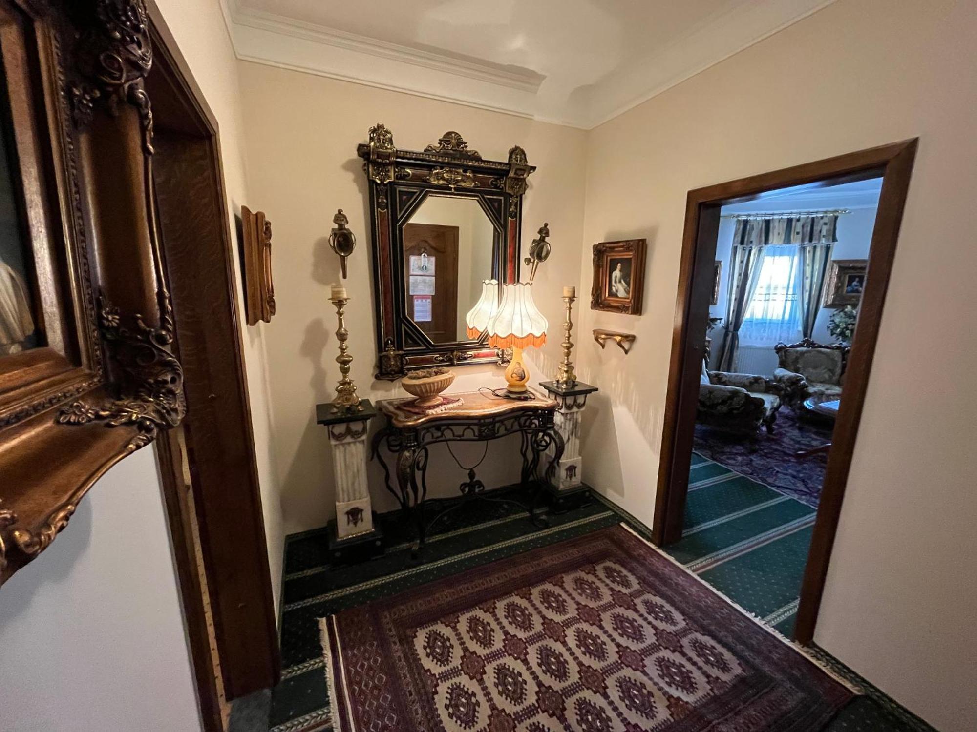 Hotel Razgorsek ヴェレニエ エクステリア 写真