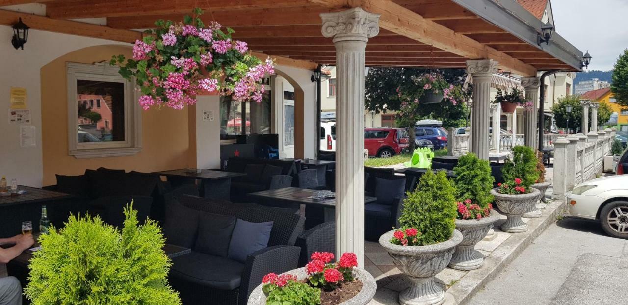 Hotel Razgorsek ヴェレニエ エクステリア 写真